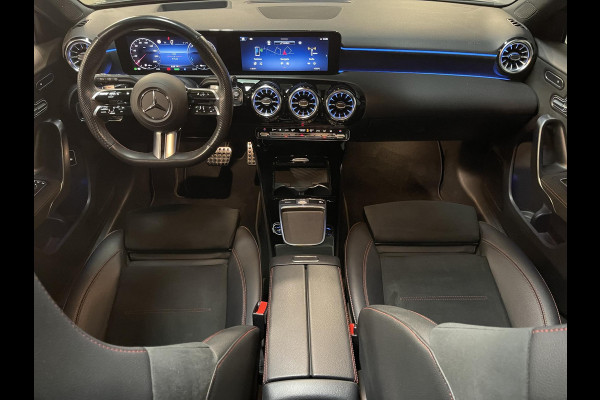 Mercedes-Benz A-Klasse 250 e AMG Line 18"/SOH 93%/Panoramadak/Head-up/Memory l+r/Stoel + stuurverwarming/Matrix LED/360 camera/Keyless/Dodehoek/Apple Carplay & Android Auto