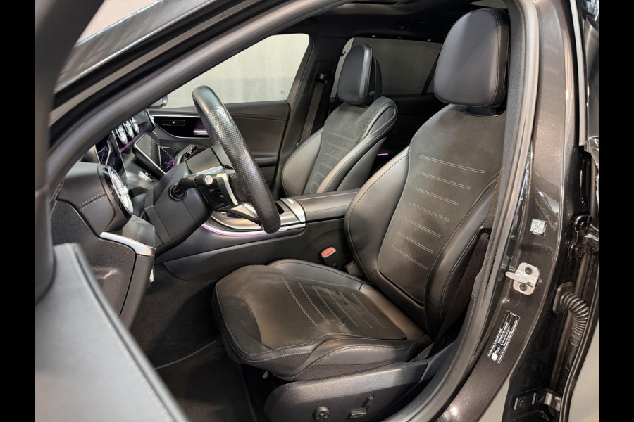 Mercedes-Benz C-Klasse Estate 300 e AMG Line 18"/SOH 97%/Panoramadak/Trekhaak/LED/Stoelverwarming/Sfeerverlichting/Elektrische klep/Apple Carplay & Android Auto