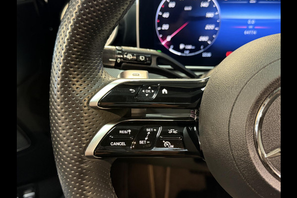 Mercedes-Benz C-Klasse Estate 300 e AMG Line 18"/SOH 97%/Panoramadak/Trekhaak/LED/Stoelverwarming/Sfeerverlichting/Elektrische klep/Apple Carplay & Android Auto