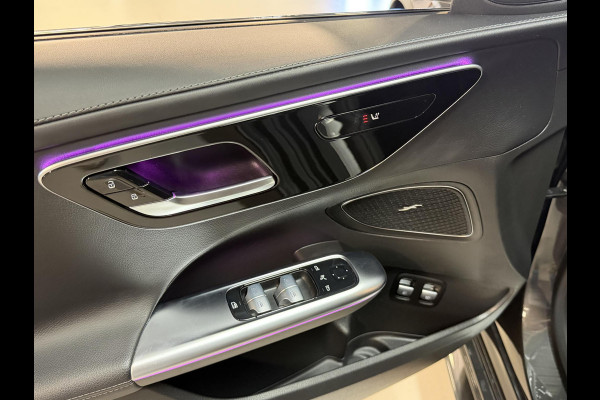 Mercedes-Benz C-Klasse Estate 300 e AMG Line 18"/SOH 97%/Panoramadak/Trekhaak/LED/Stoelverwarming/Sfeerverlichting/Elektrische klep/Apple Carplay & Android Auto
