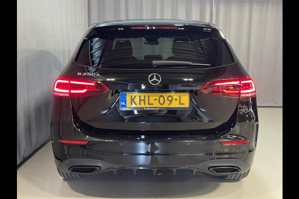 Mercedes-Benz B-Klasse 250 e Business Solution AMG Limited Night Pakket 18''/SOH 96%/Sfeerverlichting/DAB/PDC v+a/Stoelverwarming/Climate/Apple Carplay & Android Auto