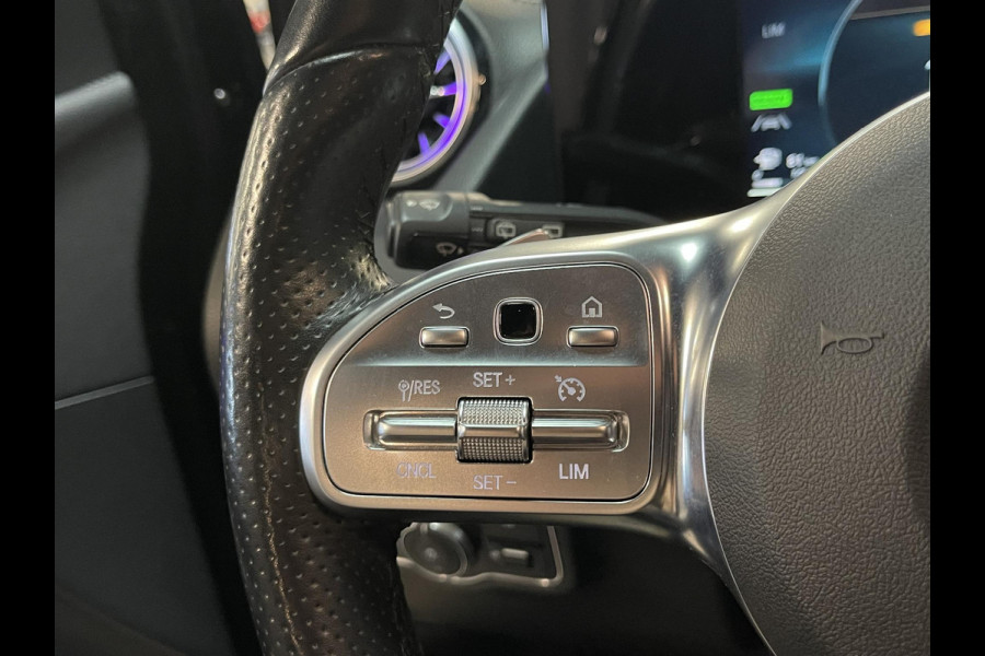 Mercedes-Benz B-Klasse 250 e Business Solution AMG Limited Night Pakket 18''/SOH 96%/Sfeerverlichting/DAB/PDC v+a/Stoelverwarming/Climate/Apple Carplay & Android Auto