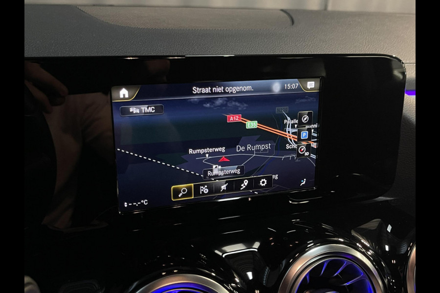 Mercedes-Benz B-Klasse 250 e Business Solution AMG Limited Night Pakket 18''/SOH 96%/Sfeerverlichting/DAB/PDC v+a/Stoelverwarming/Climate/Apple Carplay & Android Auto
