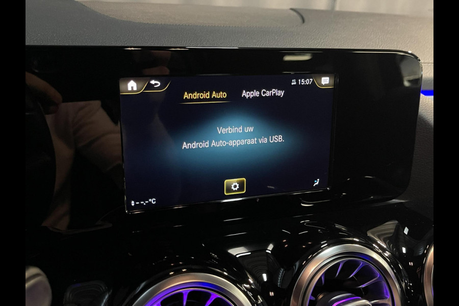 Mercedes-Benz B-Klasse 250 e Business Solution AMG Limited Night Pakket 18''/SOH 96%/Sfeerverlichting/DAB/PDC v+a/Stoelverwarming/Climate/Apple Carplay & Android Auto
