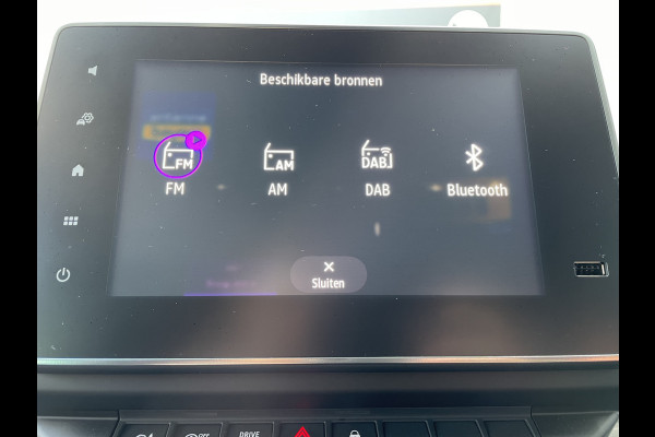 Renault Trafic 150pk L2H1 Grand Luxury (Trekhaak - Camera - LED - 9 pers - Navigatie - Apple Carplay - Keyless Entry - Airco - Parkeersensoren