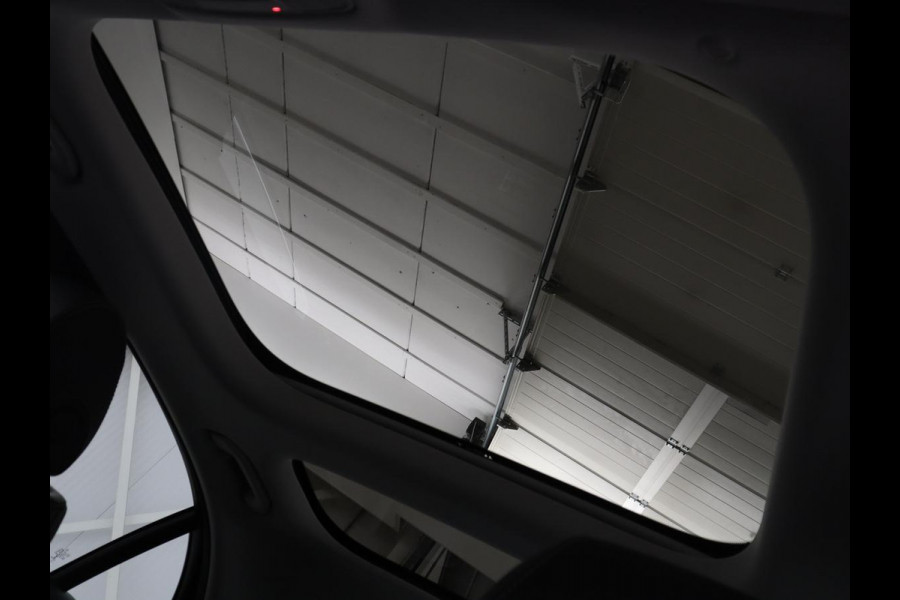 Mercedes-Benz E-Klasse 200 Premium Plus | Burmester Sound | Panoramadak | Memory | Leder | Head-up | 360 Camera | Stoelverwarming | Keyless | Sfeerverlichting | Carplay