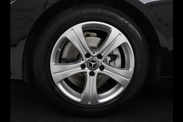 Mercedes-Benz E-Klasse 200 Premium Plus | Burmester Sound | Panoramadak | Memory | Leder | Head-up | 360 Camera | Stoelverwarming | Keyless | Sfeerverlichting | Carplay