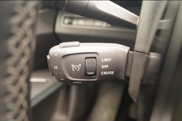 Peugeot 3008 1.2 PureTech 130pk Allure -NAVI-ECC-PDC-CAM-