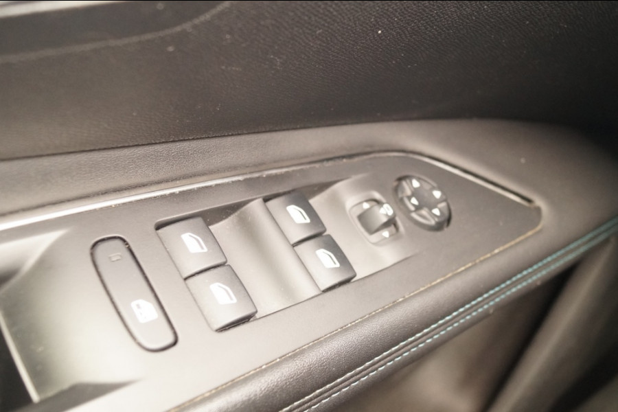 Peugeot 3008 1.2 PureTech 130pk Allure -NAVI-ECC-PDC-CAM-