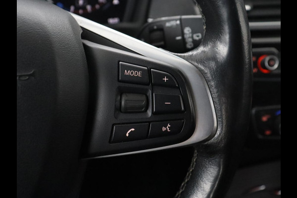 BMW X1 xDrive20i High Executive | Trekhaak | LED | Stoelverwarming | Keyless | Camera |