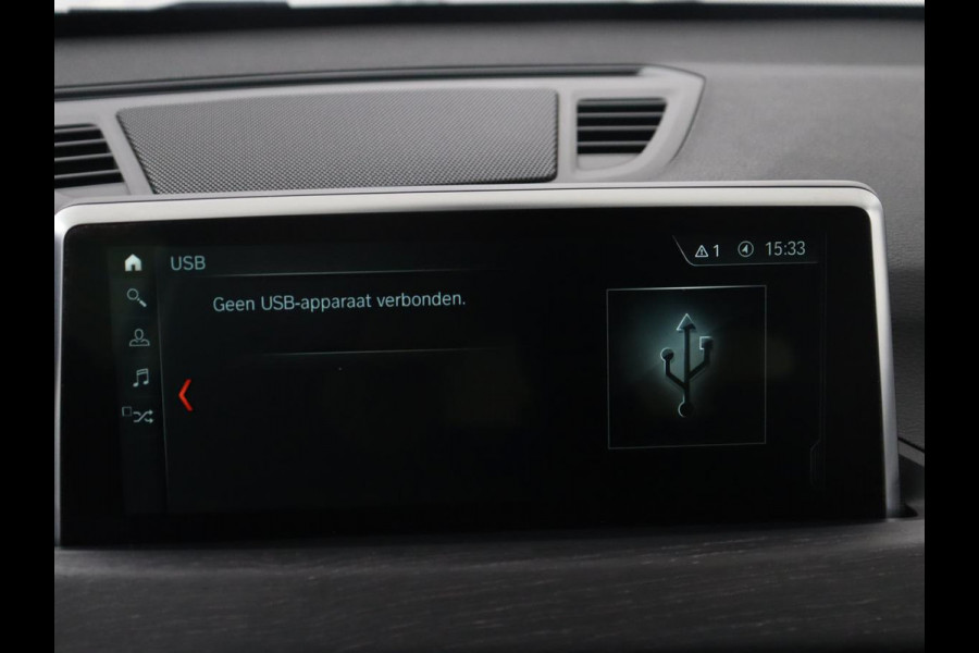 BMW X1 xDrive20i High Executive | Trekhaak | LED | Stoelverwarming | Keyless | Camera |