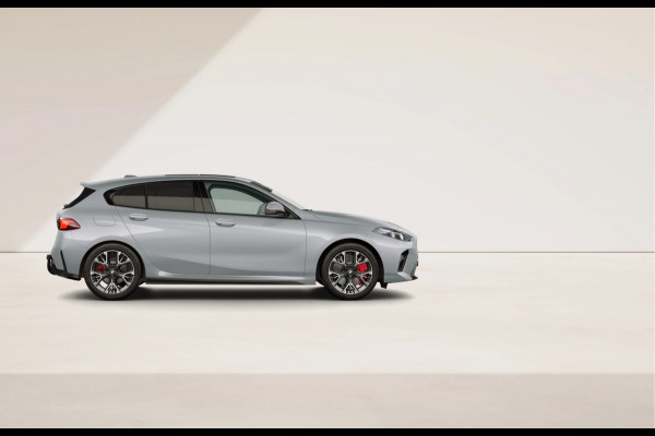 BMW 1-serie 120 M-Sport Pro - Pano - Trekhaak - Premium Pack