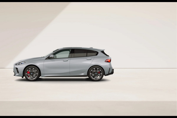 BMW 1-serie 120 M-Sport Pro - Pano - Trekhaak - Premium Pack