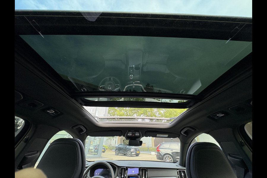 Volvo XC60 2.0 T6 Plug-in hybrid AWD Plus Dark DEALER ONDERHOUDEN | HARMAN/KADON | 360° GRADEN CAM. | STOEL/STUUR VERWARMING | APPLE CARPLAY./ANDROID AUTO | ELEKTRISCHE TREKHAAK