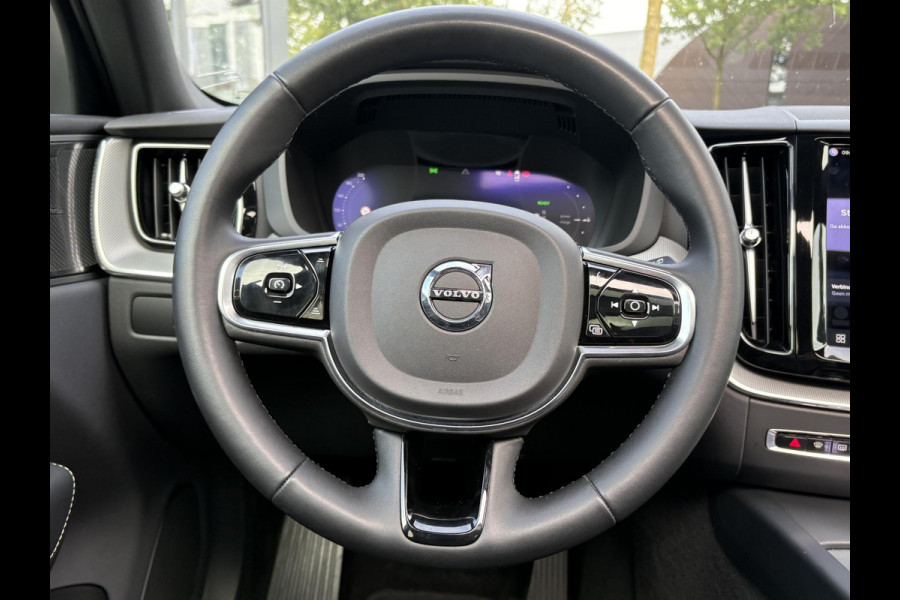 Volvo XC60 2.0 T6 Plug-in hybrid AWD Plus Dark DEALER ONDERHOUDEN | HARMAN/KADON | 360° GRADEN CAM. | STOEL/STUUR VERWARMING | APPLE CARPLAY./ANDROID AUTO | ELEKTRISCHE TREKHAAK