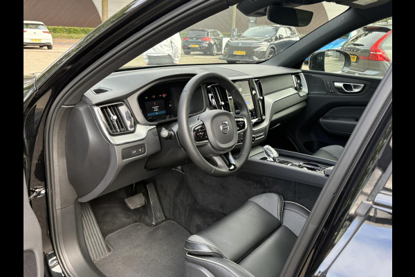 Volvo XC60 2.0 T6 Plug-in hybrid AWD Plus Dark DEALER ONDERHOUDEN | HARMAN/KADON | 360° GRADEN CAM. | STOEL/STUUR VERWARMING | APPLE CARPLAY./ANDROID AUTO | ELEKTRISCHE TREKHAAK
