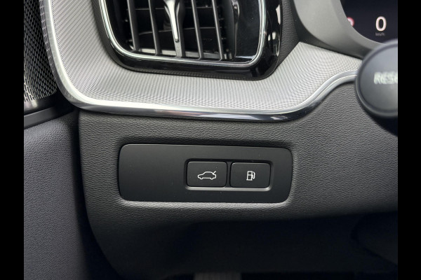 Volvo XC60 2.0 T6 Plug-in hybrid AWD Plus Dark DEALER ONDERHOUDEN | HARMAN/KADON | 360° GRADEN CAM. | STOEL/STUUR VERWARMING | APPLE CARPLAY./ANDROID AUTO | ELEKTRISCHE TREKHAAK