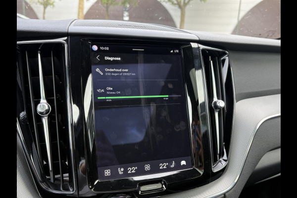 Volvo XC60 2.0 T6 Plug-in hybrid AWD Plus Dark DEALER ONDERHOUDEN | HARMAN/KADON | 360° GRADEN CAM. | STOEL/STUUR VERWARMING | APPLE CARPLAY./ANDROID AUTO | ELEKTRISCHE TREKHAAK