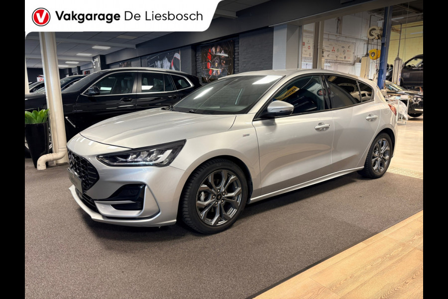 Ford Focus 1.0 EcoBoost Hybrid ST Line / automaat / stuur en stoel verwarming / led