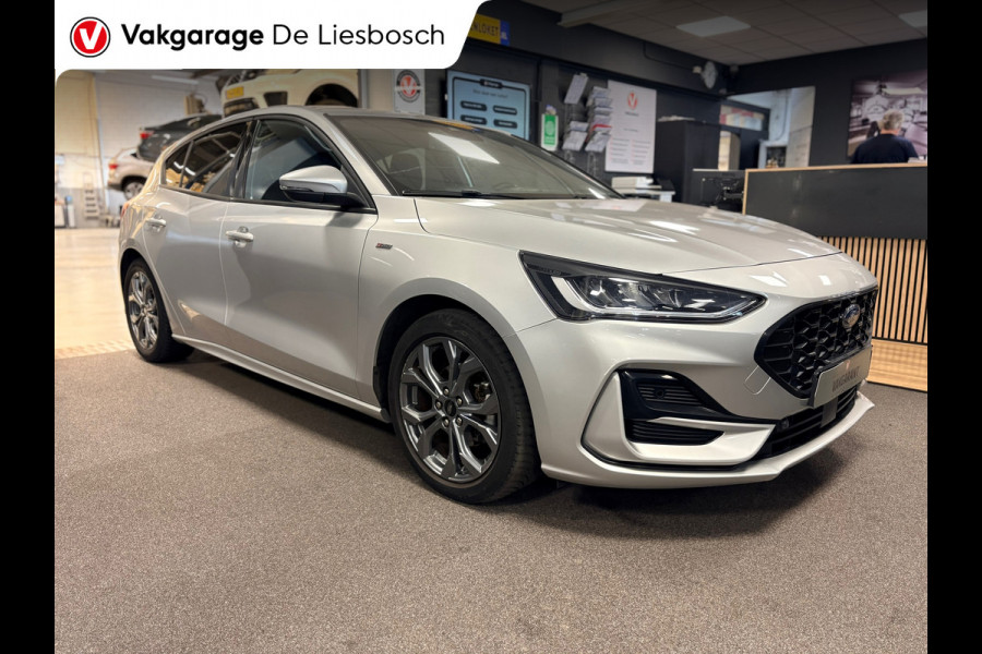 Ford Focus 1.0 EcoBoost Hybrid ST Line / automaat / stuur en stoel verwarming / led