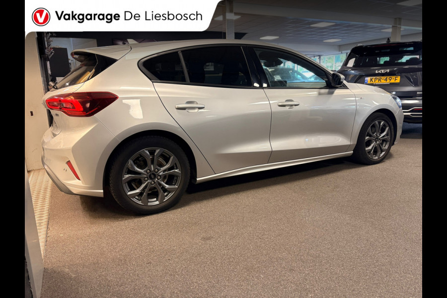 Ford Focus 1.0 EcoBoost Hybrid ST Line / automaat / stuur en stoel verwarming / led