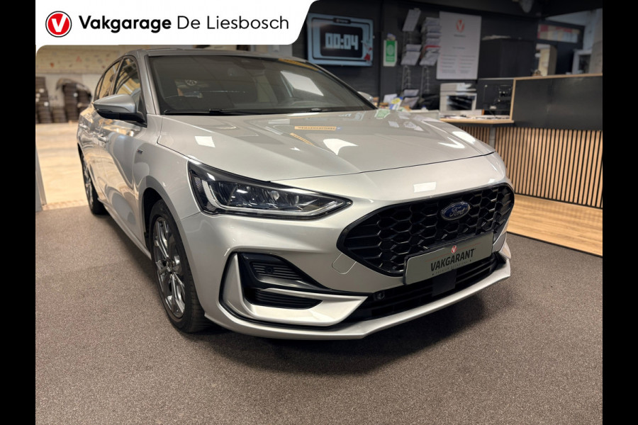 Ford Focus 1.0 EcoBoost Hybrid ST Line / automaat / stuur en stoel verwarming / led
