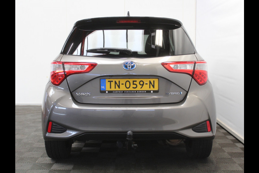 Toyota Yaris 1.5 Hybrid Bi-Tone Plus CLIMATE | LMV16 | AFNBTREKHAAK | CRUISE | LED | NAVI | CAMERA | PANODAK