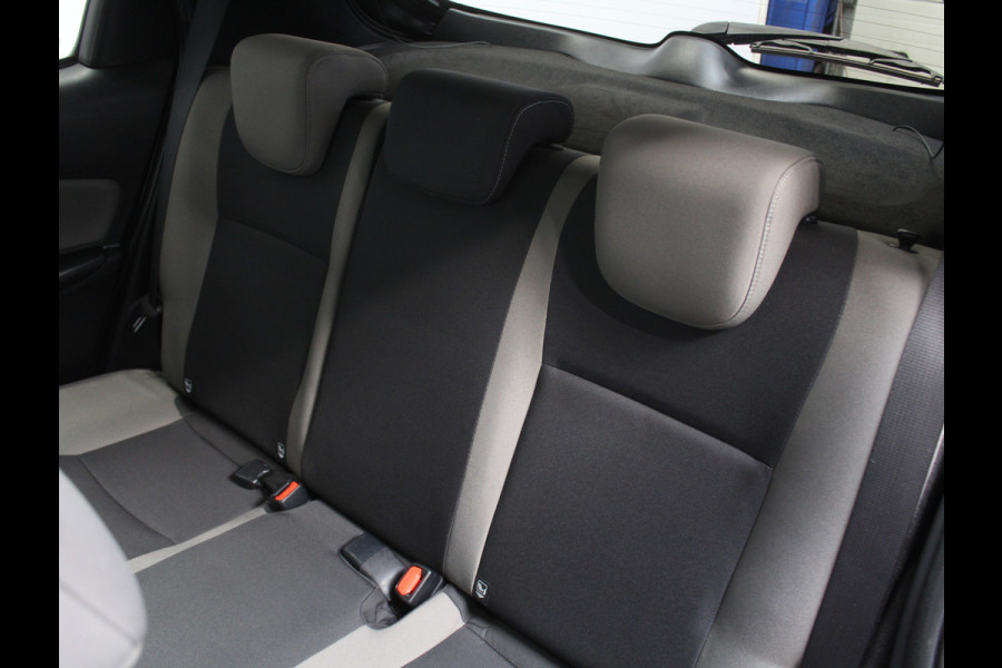 Toyota Yaris 1.5 Hybrid Bi-Tone Plus CLIMATE | LMV16 | AFNBTREKHAAK | CRUISE | LED | NAVI | CAMERA | PANODAK