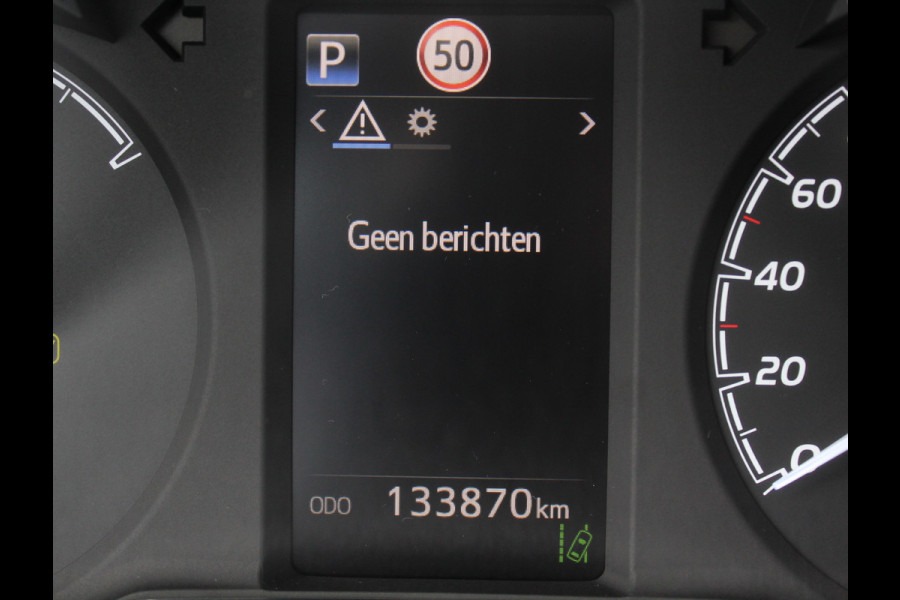 Toyota Yaris 1.5 Hybrid Bi-Tone Plus CLIMATE | LMV16 | AFNBTREKHAAK | CRUISE | LED | NAVI | CAMERA | PANODAK