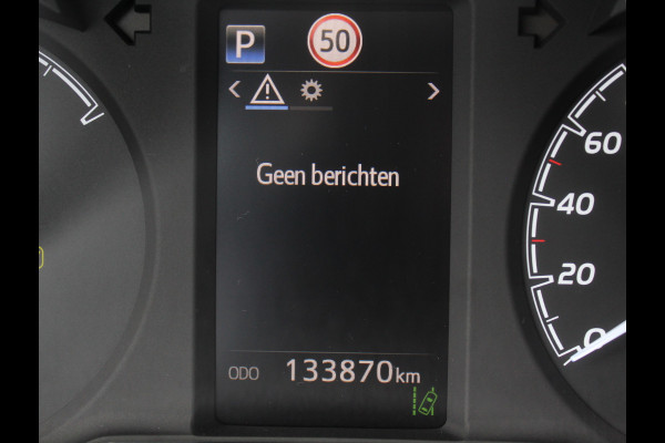 Toyota Yaris 1.5 Hybrid Bi-Tone Plus CLIMATE | LMV16 | AFNBTREKHAAK | CRUISE | LED | NAVI | CAMERA | PANODAK