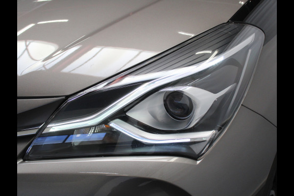 Toyota Yaris 1.5 Hybrid Bi-Tone Plus CLIMATE | LMV16 | AFNBTREKHAAK | CRUISE | LED | NAVI | CAMERA | PANODAK