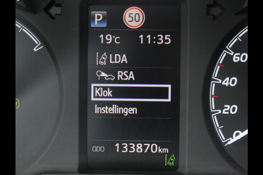 Toyota Yaris 1.5 Hybrid Bi-Tone Plus CLIMATE | LMV16 | AFNBTREKHAAK | CRUISE | LED | NAVI | CAMERA | PANODAK