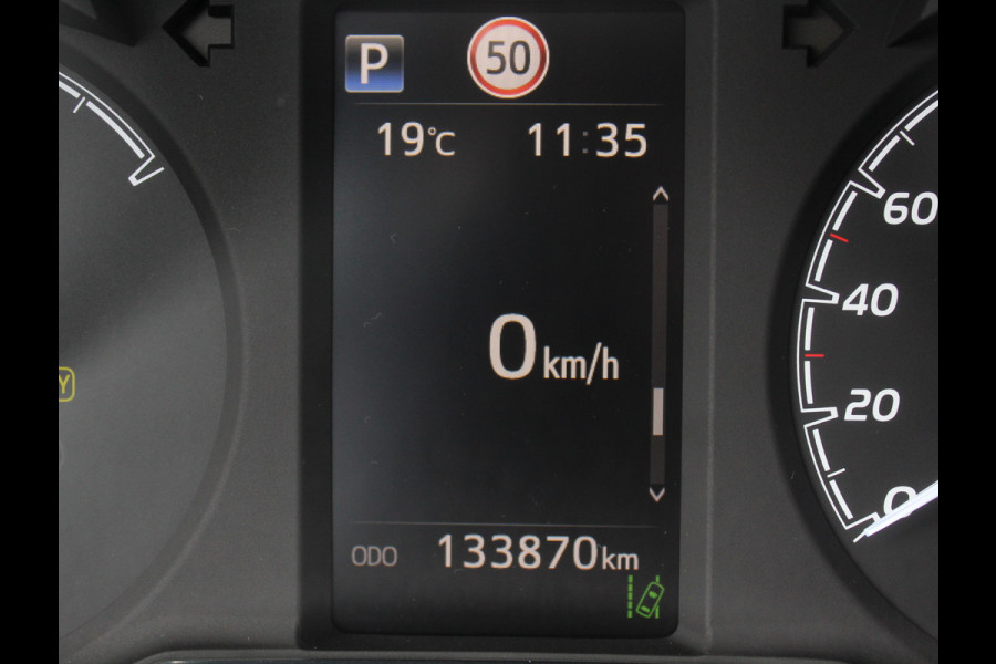Toyota Yaris 1.5 Hybrid Bi-Tone Plus CLIMATE | LMV16 | AFNBTREKHAAK | CRUISE | LED | NAVI | CAMERA | PANODAK