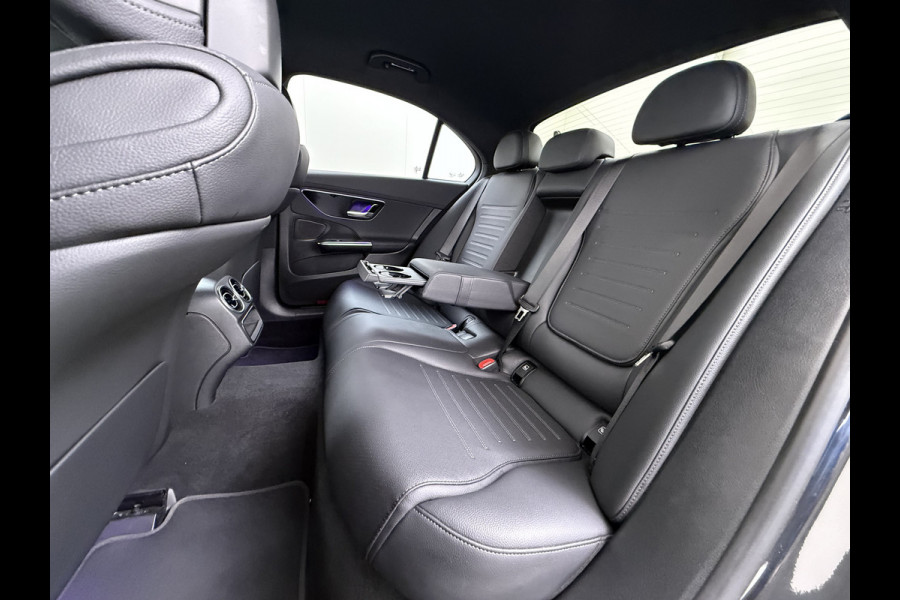 Mercedes-Benz C-Klasse 300e AMG // SoH 99% // Trekhaak // Memory // 360 Camera // Keyless // Elek. Achterklep // Digital Light // Privacy Glass // Carp