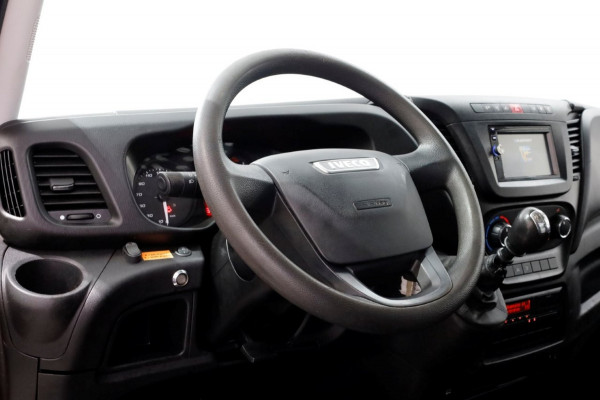 Iveco Daily 35C14 136pk E6 Open Laadbak met laadklep en trekhaak 3500kg 04-2019