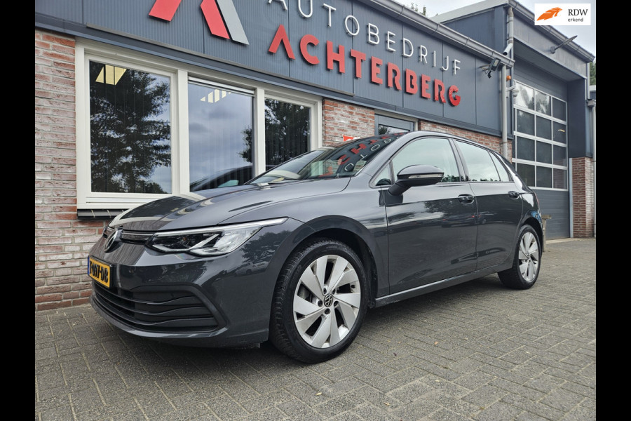 Volkswagen Golf 1.0 TSI Life Business Lesauto! Trekhaak! Nette Staat! Carplay! Navigatie! LED!