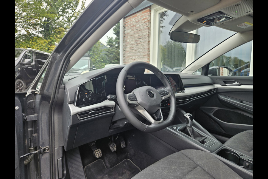 Volkswagen Golf 1.0 TSI Life Business Lesauto! Trekhaak! Nette Staat! Carplay! Navigatie! LED!