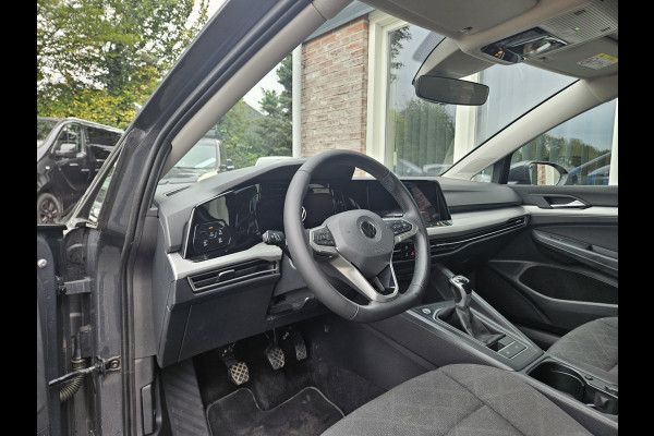 Volkswagen Golf 1.0 TSI Life Business Lesauto! Trekhaak! Nette Staat! Carplay! Navigatie! LED!