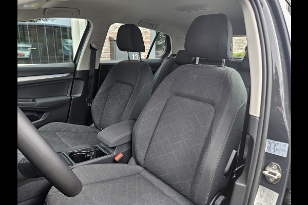 Volkswagen Golf 1.0 TSI Life Business Lesauto! Trekhaak! Nette Staat! Carplay! Navigatie! LED!