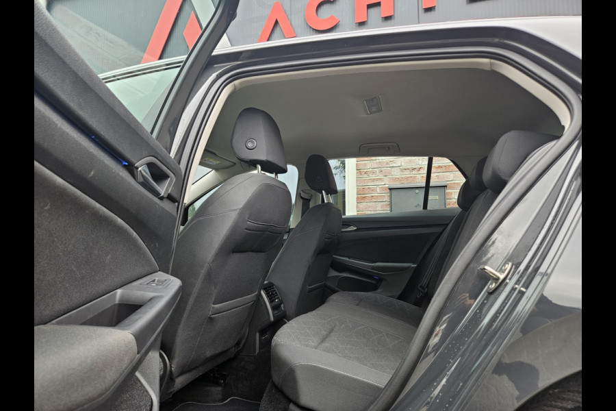 Volkswagen Golf 1.0 TSI Life Business Lesauto! Trekhaak! Nette Staat! Carplay! Navigatie! LED!