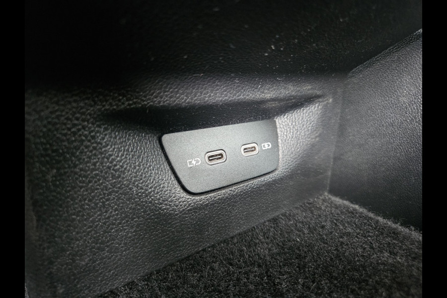 Volkswagen Golf 1.0 TSI Life Business Lesauto! Trekhaak! Nette Staat! Carplay! Navigatie! LED!