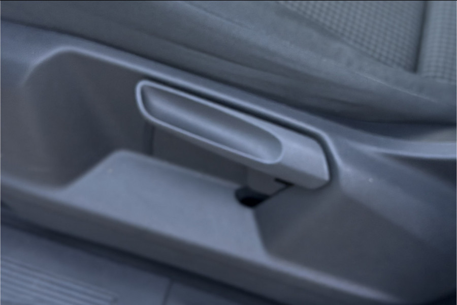 Volkswagen Caddy Cargo 1.5 TSI | Airco | Groot scherm | Carplay | PDC A | DAB
