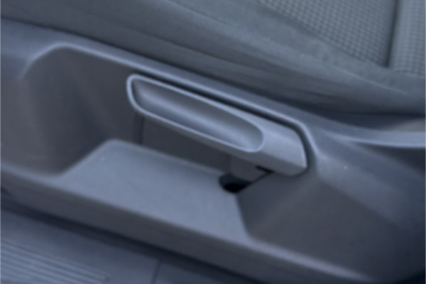 Volkswagen Caddy Cargo 1.5 TSI | Airco | Groot scherm | Carplay | PDC A | DAB