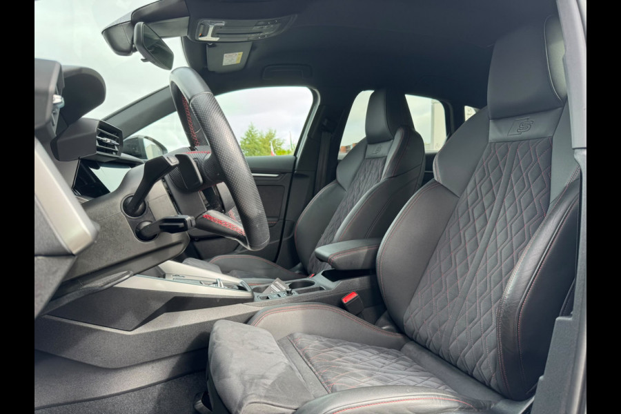 Audi A3 Sportback 45 TFSI e S edition Competition | ACC | B&O | HUD