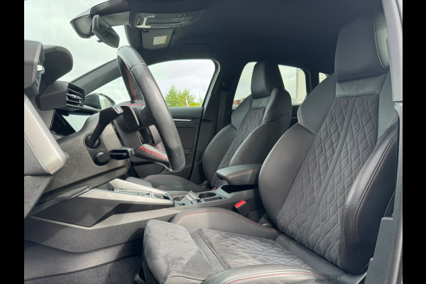 Audi A3 Sportback 45 TFSI e S edition Competition | ACC | B&O | HUD
