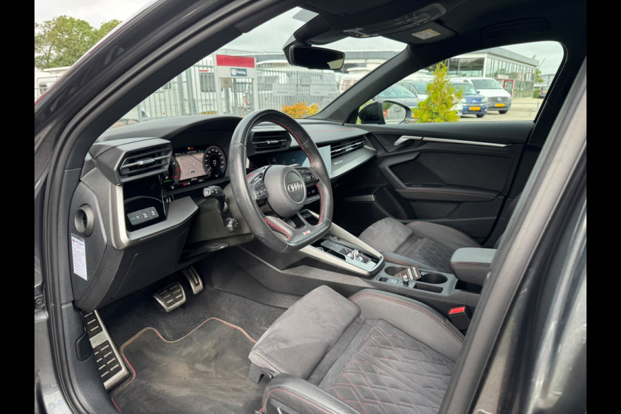 Audi A3 Sportback 45 TFSI e S edition Competition | ACC | B&O | HUD