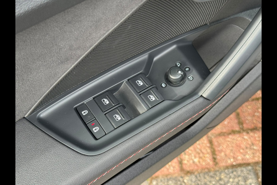 Audi A3 Sportback 45 TFSI e S edition Competition | ACC | B&O | HUD