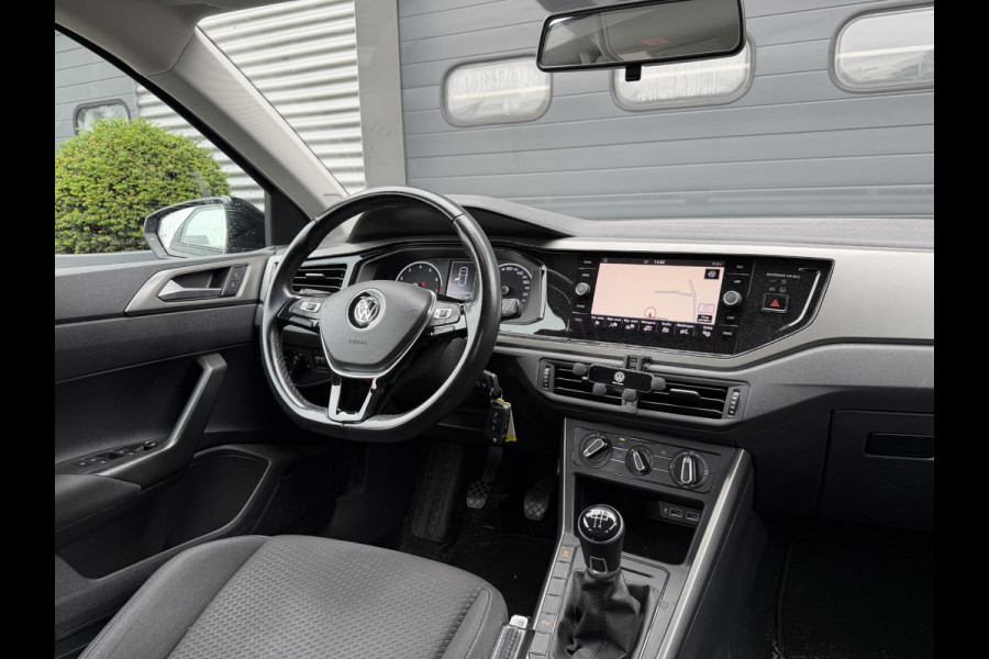 Volkswagen Polo 1.0 TSI Comfortline | Navigatie | Parkeersensoren | DAB | Apple Carplay |