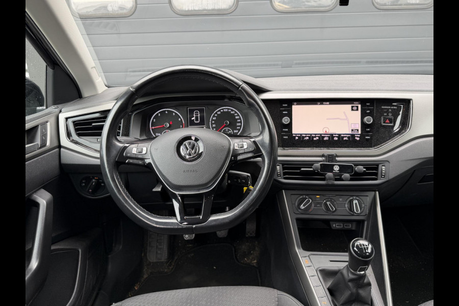 Volkswagen Polo 1.0 TSI Comfortline | Navigatie | Parkeersensoren | DAB | Apple Carplay |