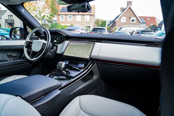 Land Rover Range Rover Sport 3.0 P440e Dynamic HSE | Luchtvering | Head Up Display | MERIDIAN 3D Audio | Stoelverkoeling | 360 Cam